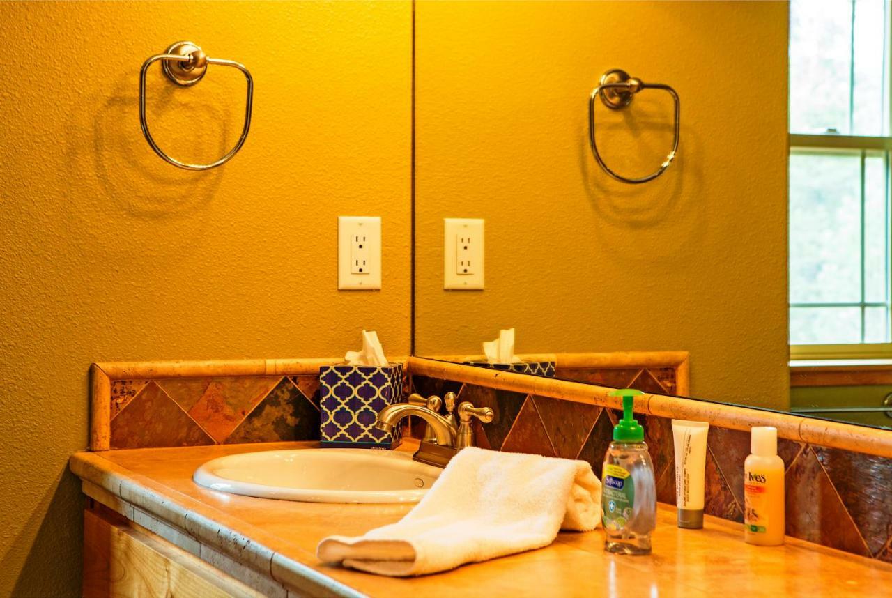 5-Star Luxury Tahoe Cabin! Great Location! Pool Table!Darts! Poker! Ping Pong! Games! South Lake Tahoe Eksteriør billede