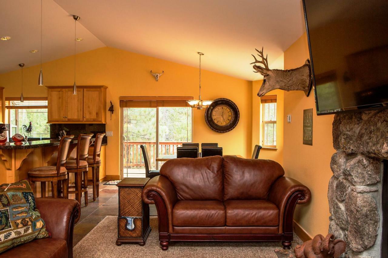 5-Star Luxury Tahoe Cabin! Great Location! Pool Table!Darts! Poker! Ping Pong! Games! South Lake Tahoe Eksteriør billede